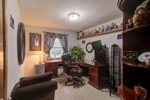 8016 Monaldi Dr, Munster, IN 46321 photo 15