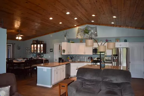 408 S Jefferson St, Hebron, IN 46341 photo 9