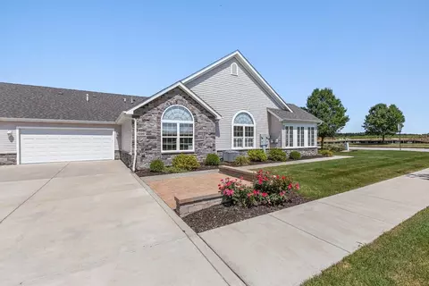 10997 Elkhart Pl, Winfield, IN 46307 photo 1