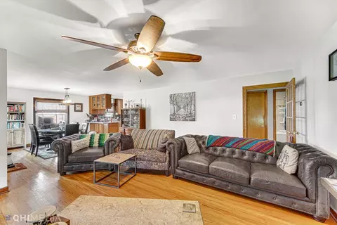314 Beverly Pl, Munster, IN 46321 photo 2