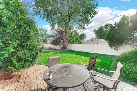 314 Beverly Pl, Munster, IN 46321 photo 25