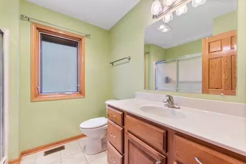 10208 New Devon St, Munster, IN 46321 photo 7