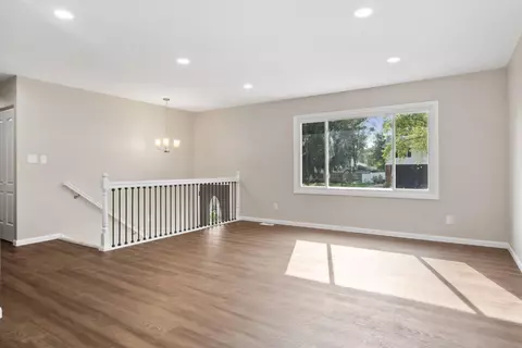 1345 N Dwiggins St, Griffith, IN 46319 photo 5