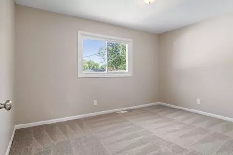 1345 N Dwiggins St, Griffith, IN 46319 photo 13