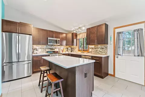 631 N Rueth Dr, Griffith, IN 46319 photo 4