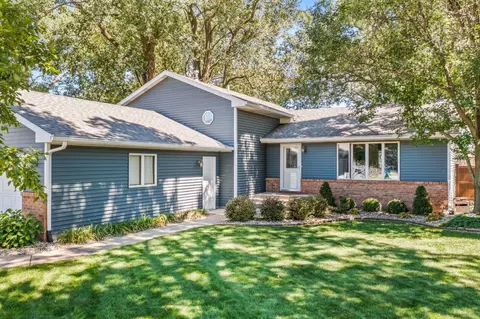 631 N Rueth Dr, Griffith, IN 46319 photo 2