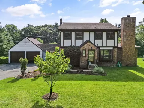 52034 Hickory Rd, Granger, IN 46530 photo 2