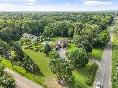 52034 Hickory Rd, Granger, IN 46530 photo 29