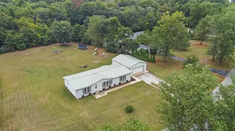 10345 N 570, De Motte, IN 46310 photo 2