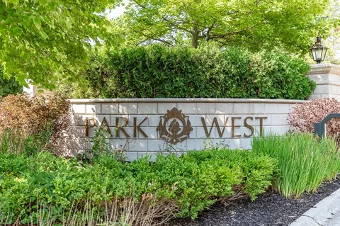 1405 Park West Cir, Munster, IN 46321 photo 1