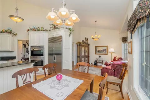 1641 Cricket Ct, Munster, IN 46321 photo 9