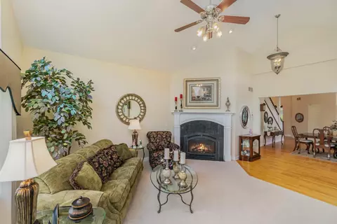 1641 Cricket Ct, Munster, IN 46321 photo 5