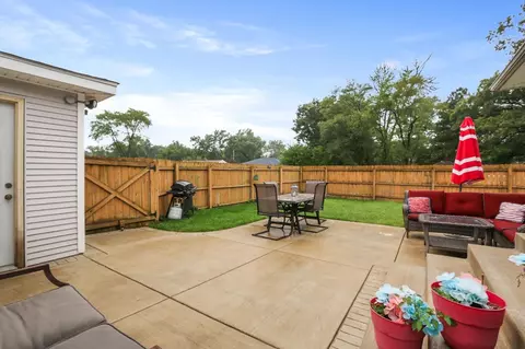1103 E Oak St, Griffith, IN 46319 photo 17
