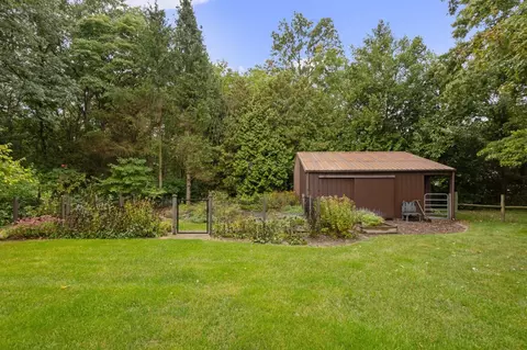 5901 E 1125, De Motte, IN 46310 photo 7