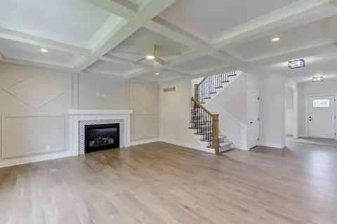 8147 Castle Dr, Munster, IN 46321 photo 3