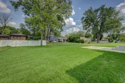 8147 Castle Dr, Munster, IN 46321 photo 34
