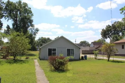 550 E Washington St, Knox, IN 46534 photo 1