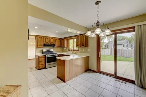 9515 Walnut Dr, Munster, IN 46321 photo 10
