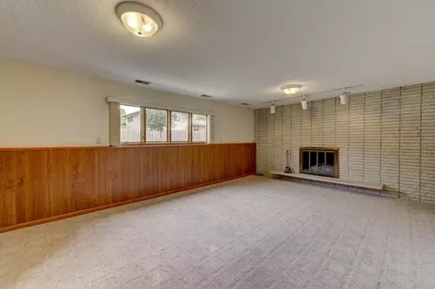 9515 Walnut Dr, Munster, IN 46321 photo 18