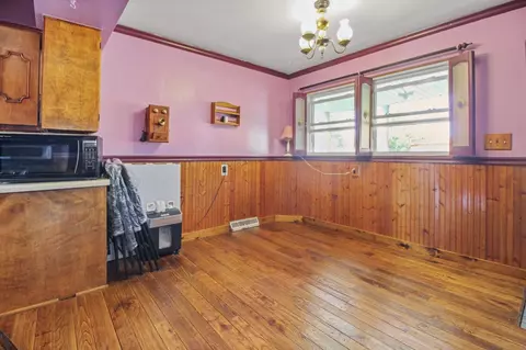 214 N Wright St, Griffith, IN 46319 photo 5