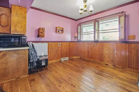 214 N Wright St, Griffith, IN 46319 photo 5