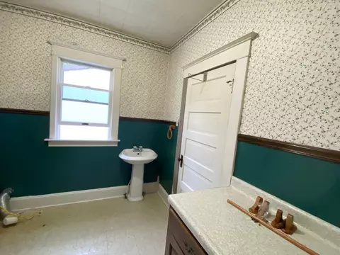 302 E Bates St, Hebron, IN 46341 photo 12