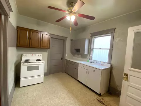 302 E Bates St, Hebron, IN 46341 photo 8