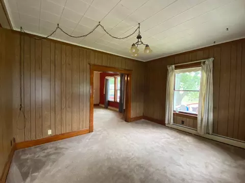302 E Bates St, Hebron, IN 46341 photo 2
