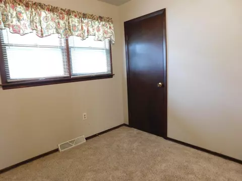 410 E 35th Ave, Griffith, IN 46319 photo 26