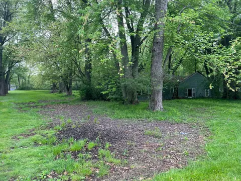 132 James Rd, Griffith, IN 46319 photo 4