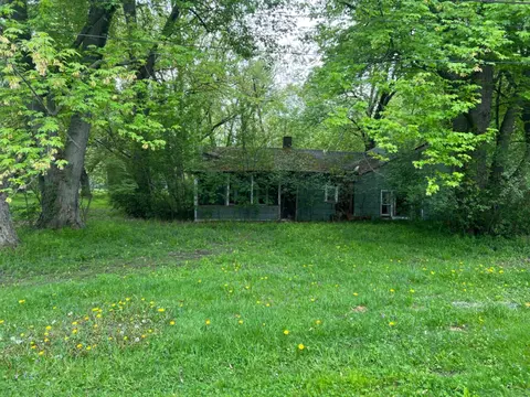 132 James Rd, Griffith, IN 46319 photo 1