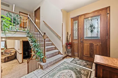 424 S Park Dr, Griffith, IN 46319 photo 3