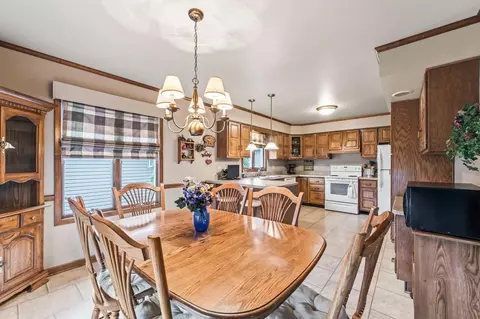 424 S Park Dr, Griffith, IN 46319 photo 8
