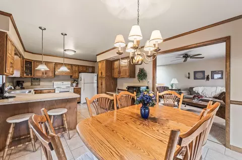 424 S Park Dr, Griffith, IN 46319 photo 9
