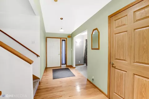 565 Pinecrest Dr, Porter, IN 46304 photo 8