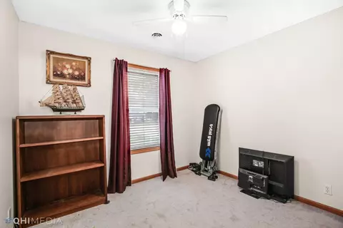565 Pinecrest Dr, Porter, IN 46304 photo 16