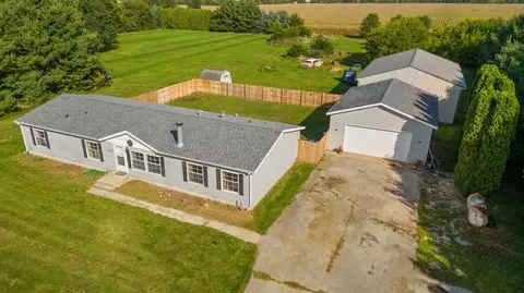 2133 E 500, La Porte, IN 46350 photo 1