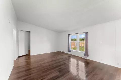 2133 E 500, La Porte, IN 46350 photo 9