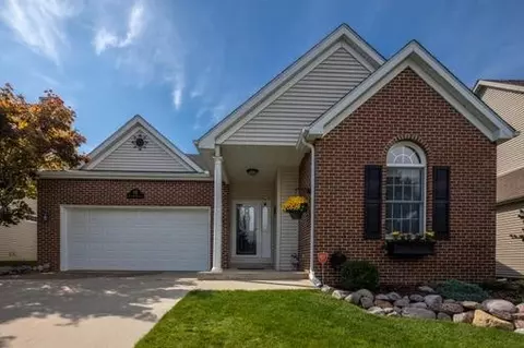 82 Muirfield Dr, Valparaiso, IN 46385