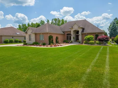 1741 Silver Hawk Dr, Crown Point, IN 46307 photo 1
