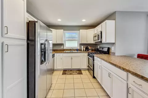 1032 N Dwiggins Ave, Griffith, IN 46319 photo 4