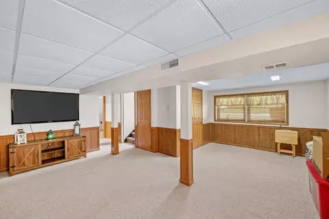 253 Walnut Ln, Crown Point, IN 46307 photo 11