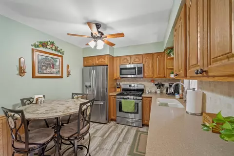 253 Walnut Ln, Crown Point, IN 46307 photo 6