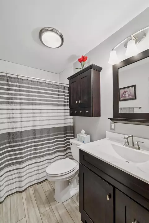 253 Walnut Ln, Crown Point, IN 46307 photo 8