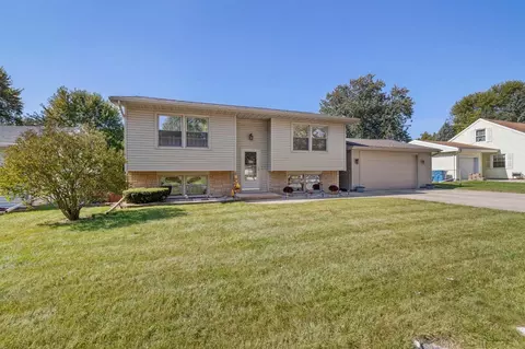253 Walnut Ln, Crown Point, IN 46307 photo 1