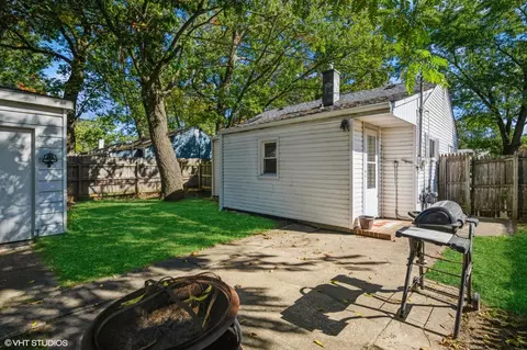 3192 Sobieski St, New Chicago, IN 46342 photo 12