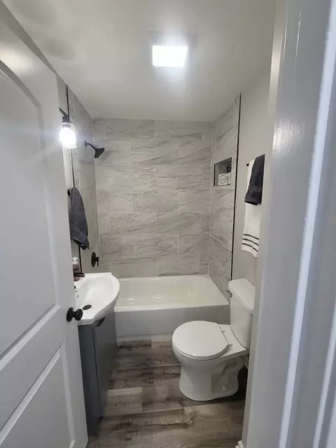 1364 Noble St, Gary, IN 46404 photo 5