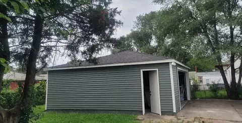 1364 Noble St, Gary, IN 46404 photo 8