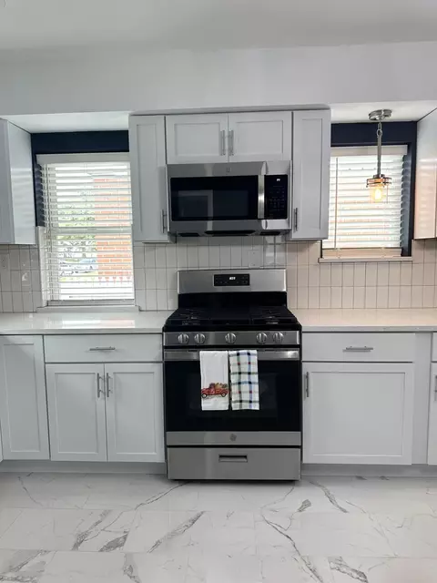 4627 Buchanan St, Gary, IN 46408 photo 8