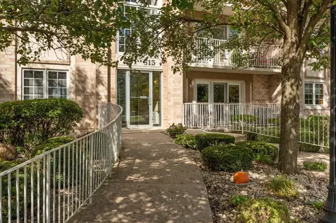 803 Swan Dr #1-D, Dyer, IN 46311 photo 2